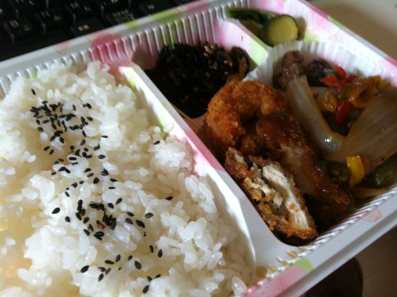 13.08 けろけろ弁当1